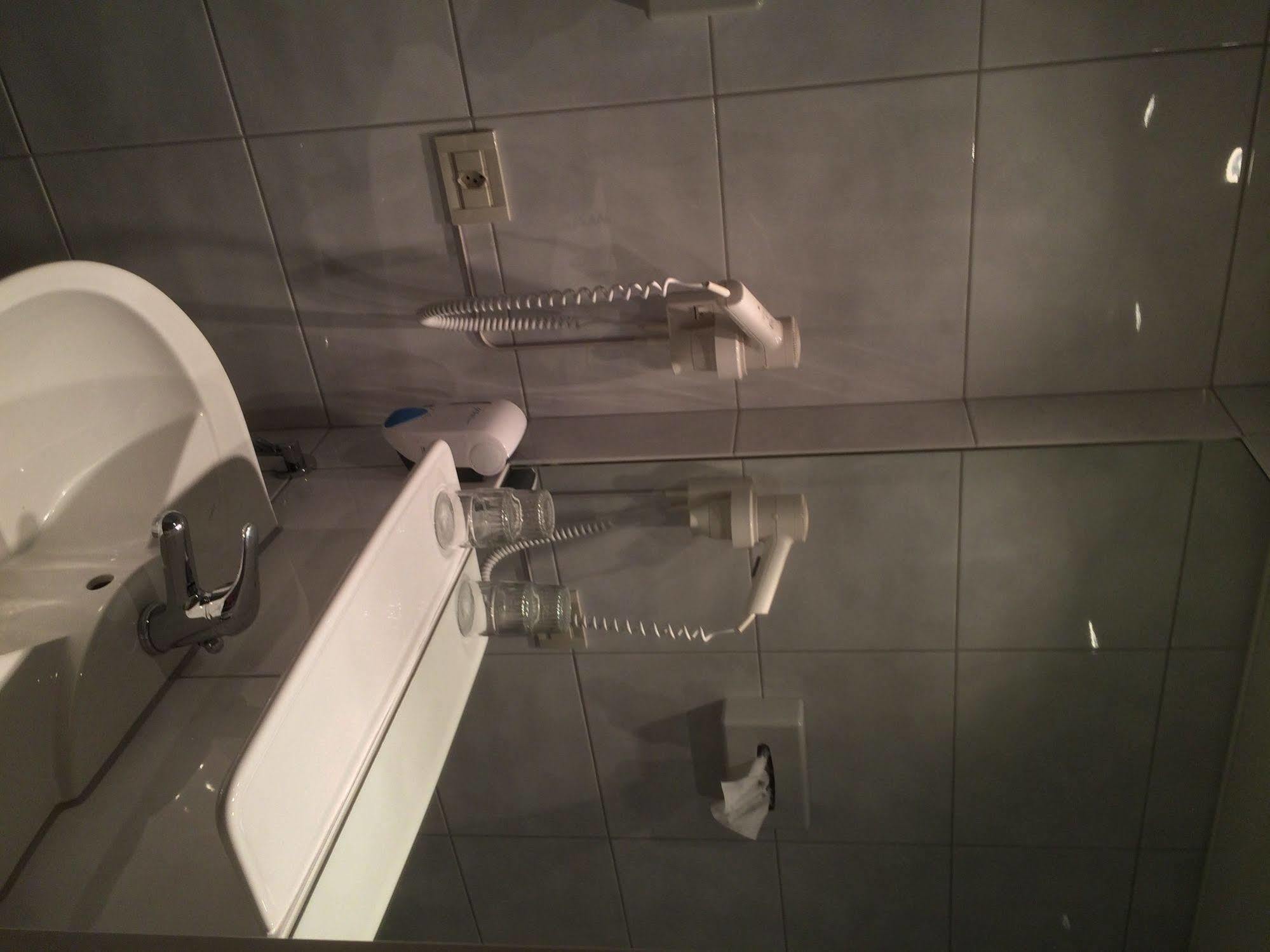 Motel Gottardo Sud Piotta ภายนอก รูปภาพ